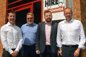 Driver Hire Sheffield Franchisees Ian and Rob renew franchise agreement for another 5 years
